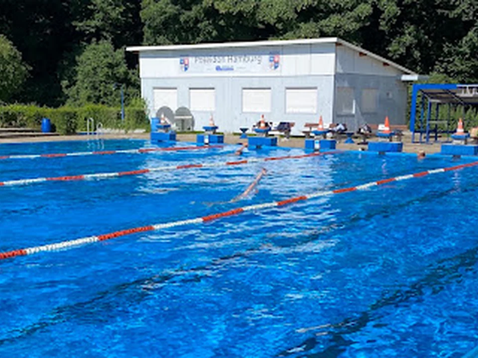 Freibad Poseidon Hamburg / Poseidon Bad