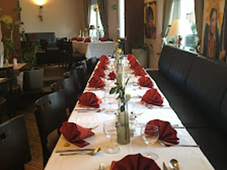 HELO Restaurant