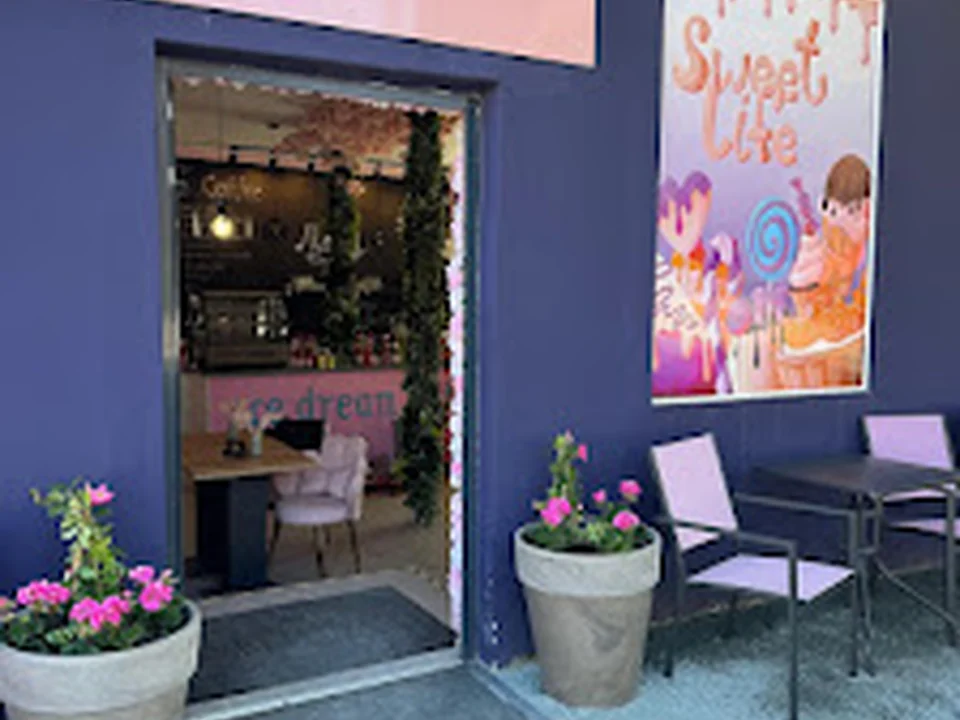 Ice Dream Cafe