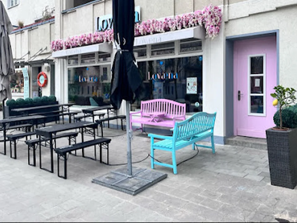 Lovaena Café