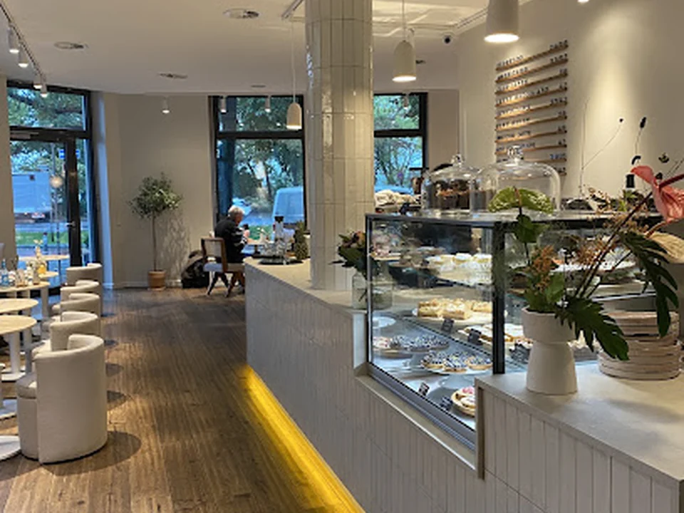 MAYFAIR coffee & more