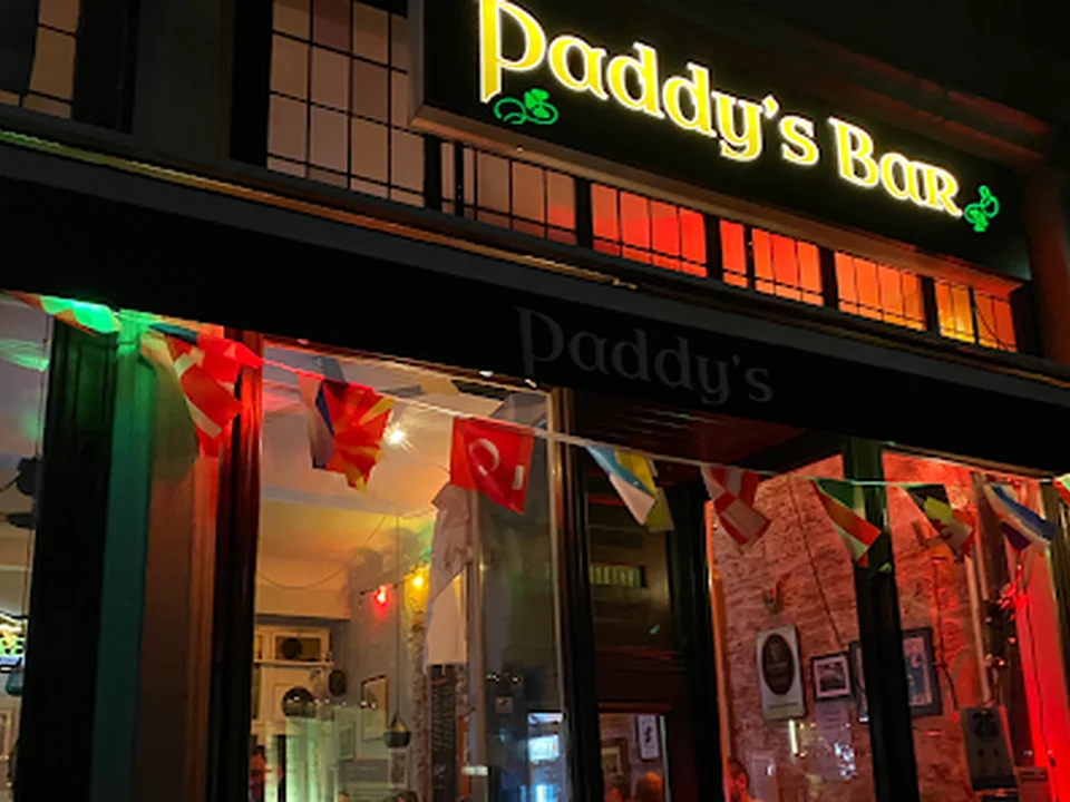 Paddy's Bar