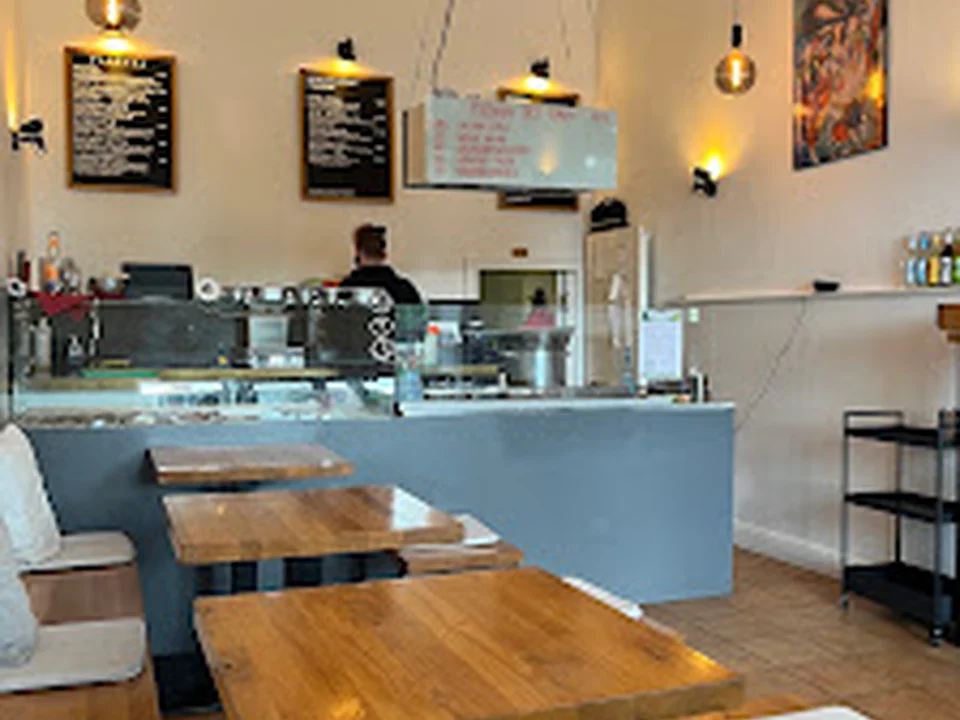 Pamola Bistro