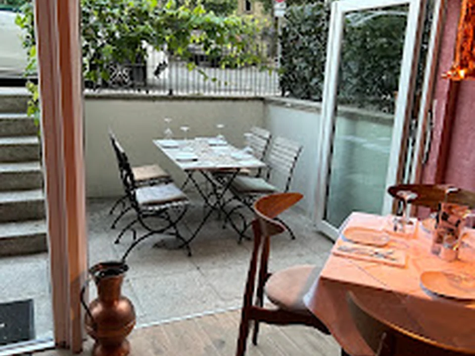 Pirouni Restaurant