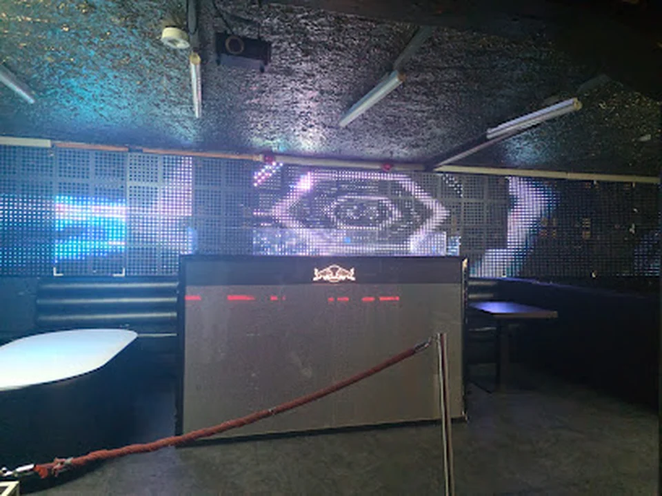 Roots Club & Lounge