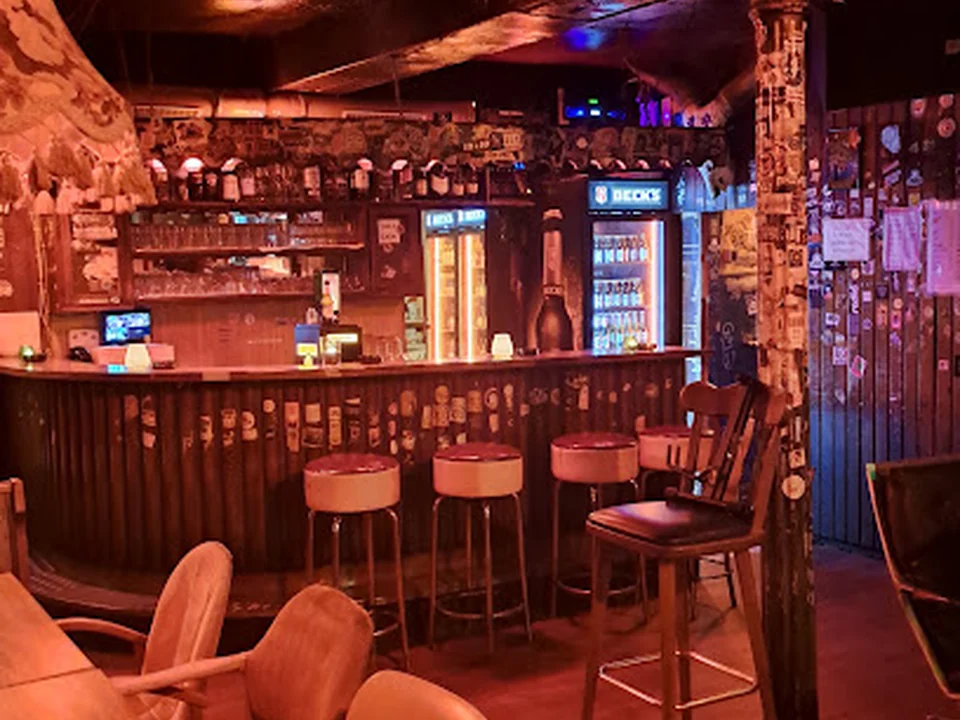 Rosi's Bar