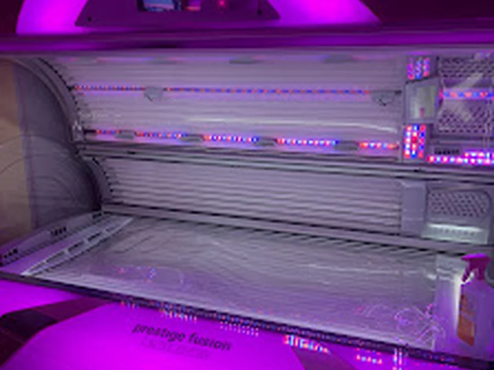 Sun Lounge -Sonnenstudio-