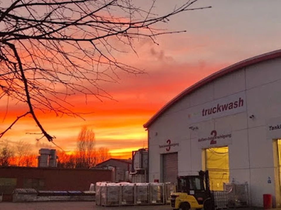 tws truck wash GmbH & Co. KG - LKW Waschanlage Truck Cleaning