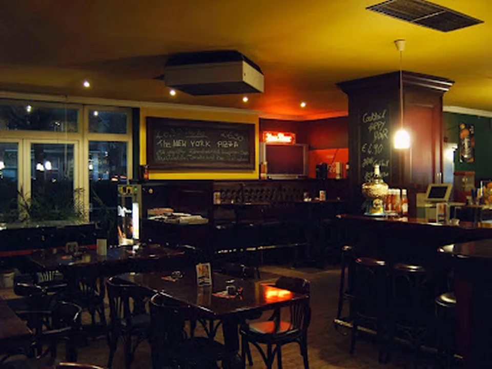 Old MacDonald Burger-Restaurant, Biergarten und Sportsbar, Hamburg
