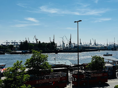 Hamburger Stadtrundfahrt - Die Roten Doppeldecker GmbH