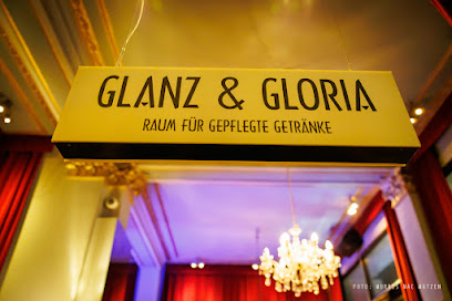 Glanz & Gloria at Schmidts TIVOLI